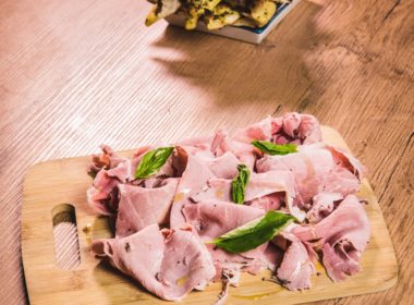 Photo Delizia pizzeria : Planche de jambon italien à la truffe